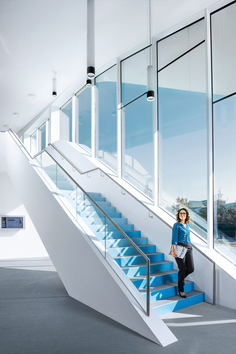 Thomas Ebert Fraunhofer Iao Centre For Virtual Engineering Zve Architect Unstudio Ben Van Berkel Client Schuco International Kg Agency Peter Schmidt Group Find Creatives