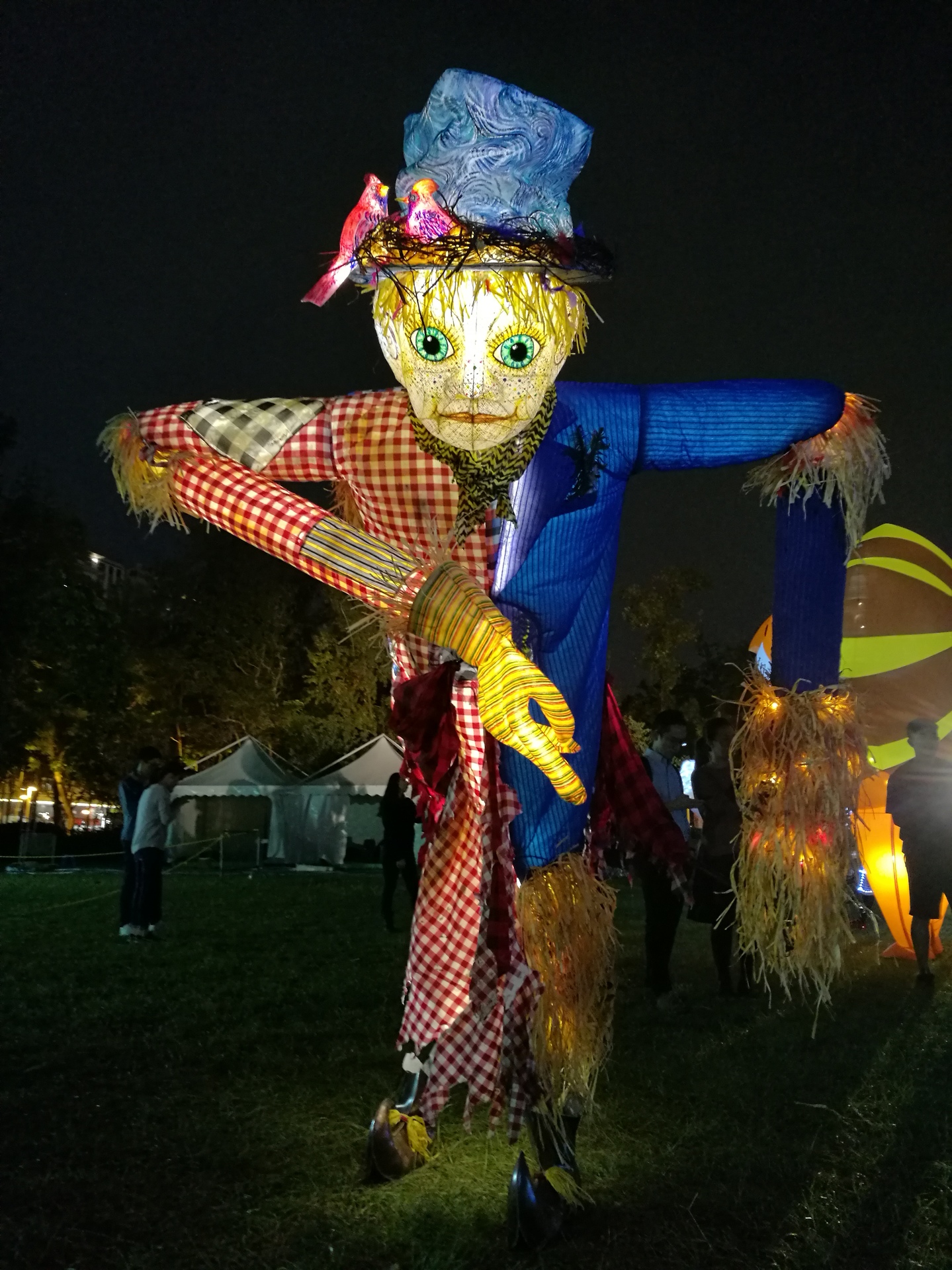 ginormous puppets